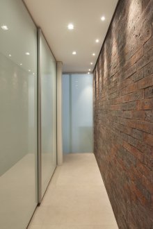 Каменен интериор