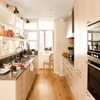 Reka bentuk dapur kecil dengan partition