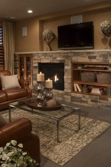 Уютен хол с камина