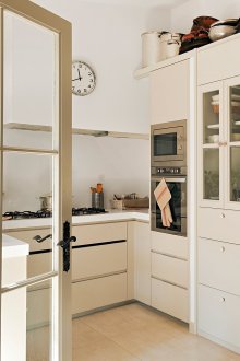 Reka bentuk dapur kecil terbina dalam