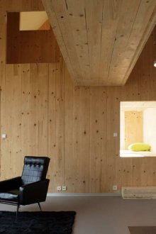 Модерен дизайн на лятна къща, изработена от дървен материал