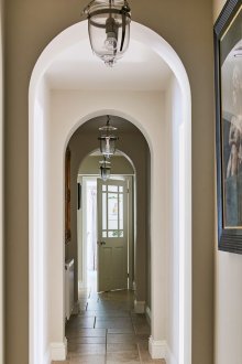 Дизайн на коридор във френски стил