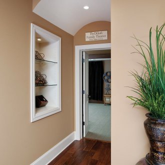 Дизайн на коридор с арка с подсветка