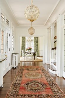 Дизайн на коридор с широка арка