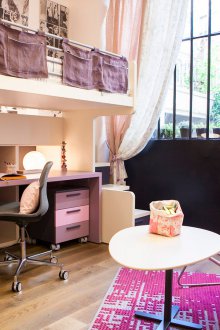 Kindergarten für drei Kinder mit Hochbett