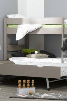 Trafobett in einem Kinderzimmer für drei