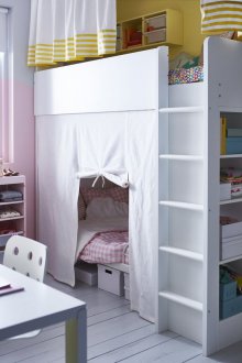 Kinderzimmer für drei geteilt