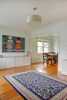 Бяла всекидневна от фън шуй