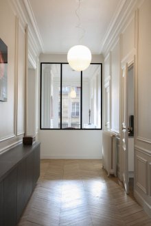 Декориране на коридора с панели в стил Арт Нуво