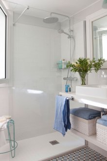 Малка баня с плочки