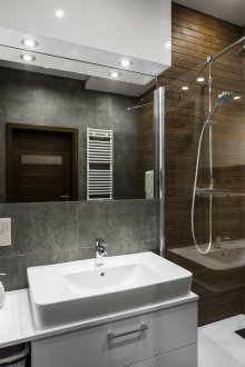 Малка баня под дървото