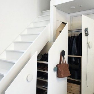 Проектирайте коридор с трансформаторно стълбище