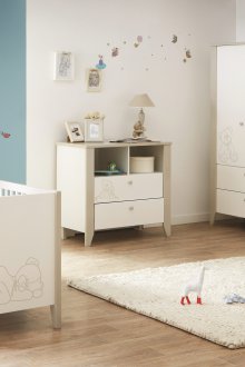 Шарени декори за бебешки креватчета