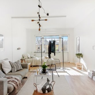 Бюджетен ремонт в студио апартамент с легло