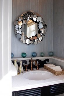 Оригинална декорация на огледална рамка