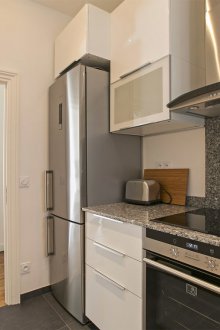 Dapur 9 m persegi di apartmen