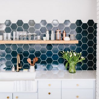 Dapur 9 meter persegi dengan jubin