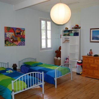 Bilik kanak-kanak untuk dua lelaki adalah besar