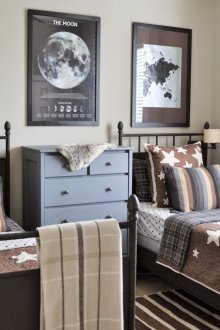 Reka bentuk tapak semaian untuk dua kanak-kanak lelaki dalam coklat