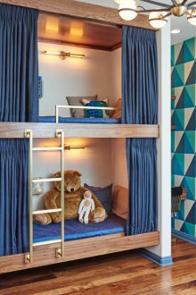 Tata letak bilik kanak-kanak untuk dua kanak-kanak lelaki