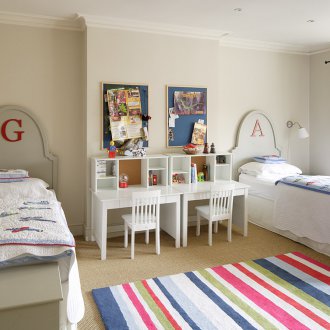 Reka bentuk bilik kanak-kanak untuk dua lelaki bertemakan