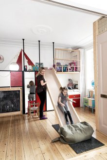 Reka bentuk permainan odnushki dalaman untuk kanak-kanak