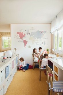 Reka bentuk odnushki dengan tapak semaian dan tempat kerja