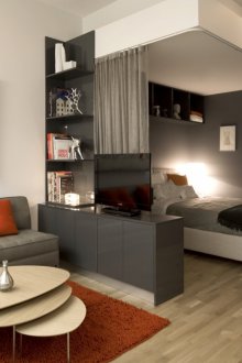 Bilik tidur 17 m persegi di apartmen studio