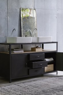 Шкаф за мивка на таванско помещение