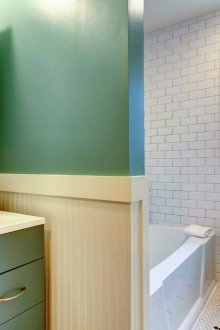 Дизайнерски идеи за малка баня в морски стил