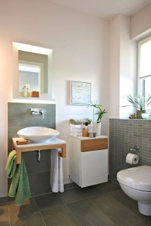 Дизайнерски идеи за малка сива вана