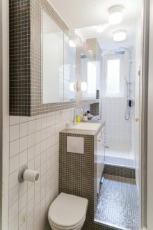 Дизайнерски идеи за малка тясна баня