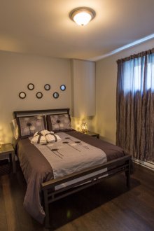 Bilik tidur coklat kecil