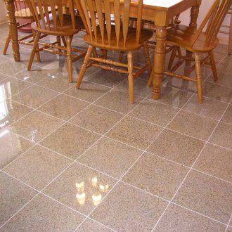 Гланцови плочки в кухнята