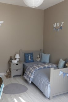 Детска 10 кв.м кафява