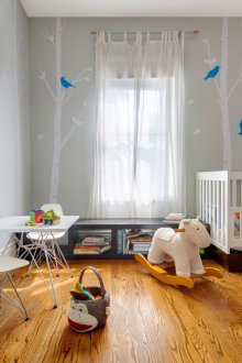 Детски 10 кв.м с дървен под