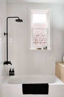 Bilik mandi 4 tingkat suria