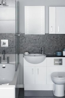 Bilik mandi 4 meter persegi dengan perabot