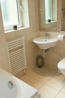 Warna bilik air 4 meter persegi