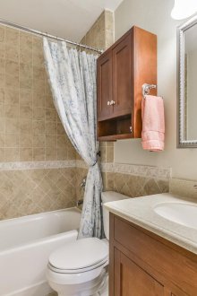 Bilik Mandi 4 meter persegi gaya Provence