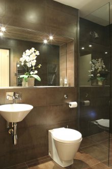 Bilik mandi membaik pulih 4 meter persegi