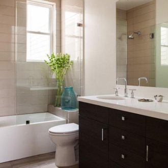 Bilik mandi 4 meter persegi dengan tandas