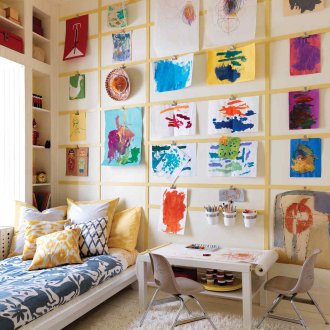 Детска стая в студио апартамент с декор