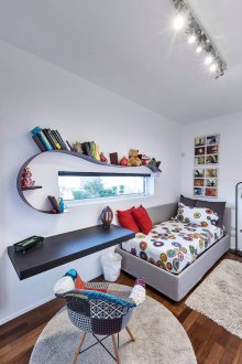 Детска стая в студио апартамент с тахта