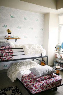 Детска стая в студио апартамент с трансформаторно легло