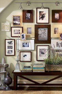 Снимки в интериора на коридора