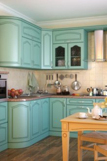 Menggantikan facades turquoise dapur
