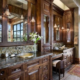 Pedalaman bilik mandi desa