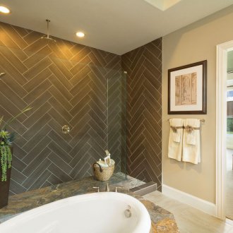 Interior bilik mandi herringbone