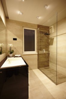 Бежова баня в къщата.